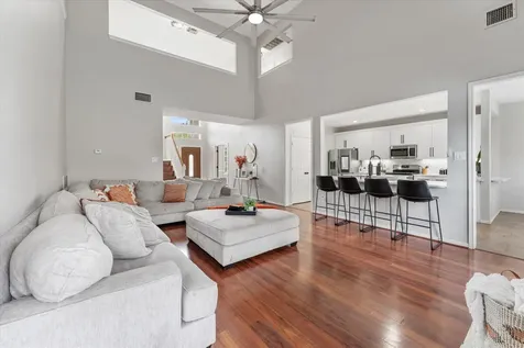 4318 Raintree Ct Court Pasadena TX 77505