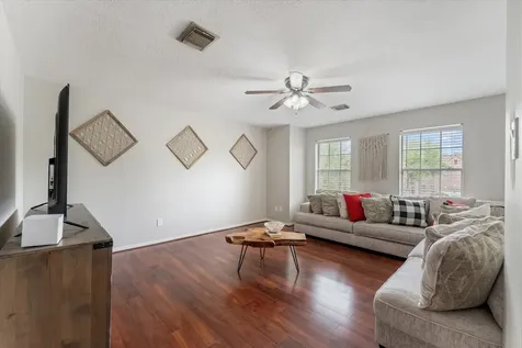 4318 Raintree Ct Court Pasadena TX 77505