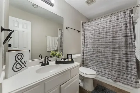 4318 Raintree Ct Court Pasadena TX 77505