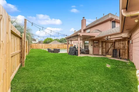 4318 Raintree Ct Court Pasadena TX 77505