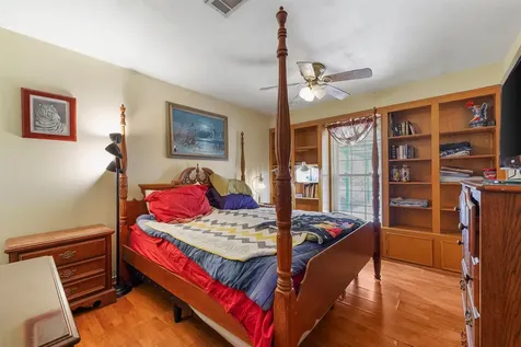 501 Woodridge Drive Conroe TX 77306