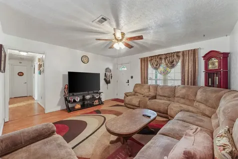 501 Woodridge Drive Conroe TX 77306