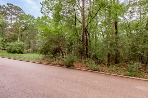 277 Broadmoor Drive Huntsville TX 77340
