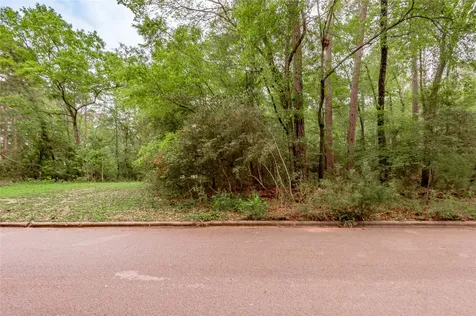 277 Broadmoor Drive Huntsville TX 77340