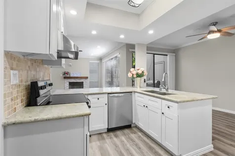 161 Litchfield Lane Houston TX 77024