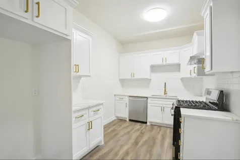 108 W 10th 1/2 Street Houston TX 77008