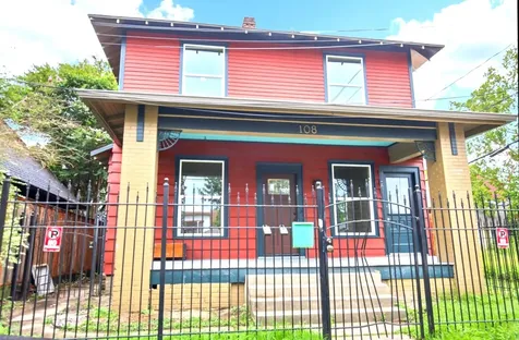 108 W 10th 1/2 Street Houston TX 77008