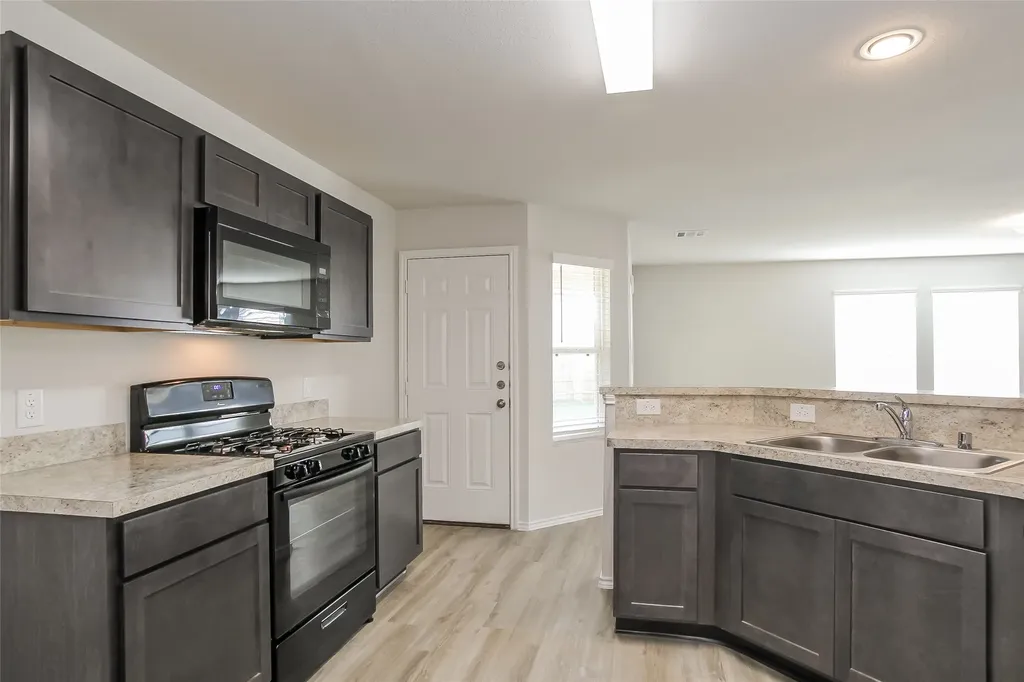 8506 Middleton Oaks Circle Houston TX 77028
