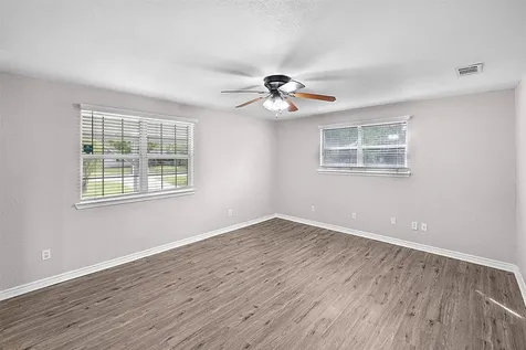 16766 Lake Circle Conroe TX 77302