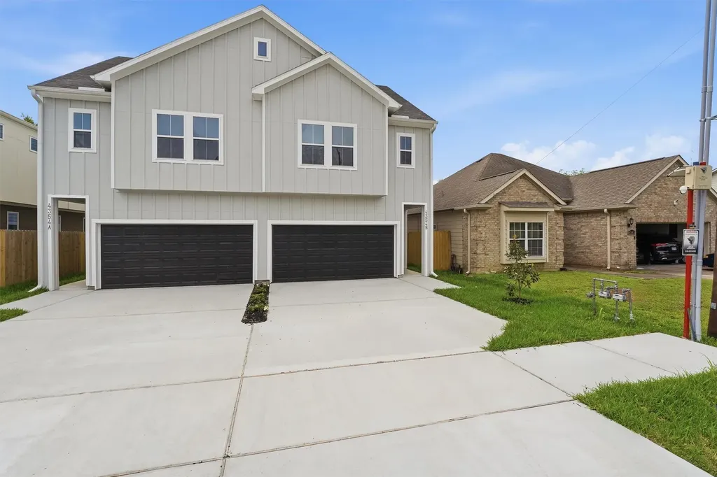 4354 Clover Street B Houston TX 77051