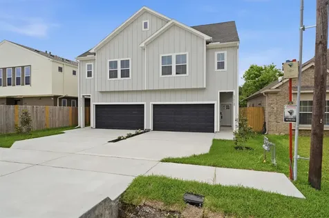 4354 Clover Street B Houston TX 77051