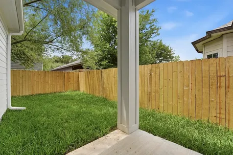 4354 Clover Street B Houston TX 77051