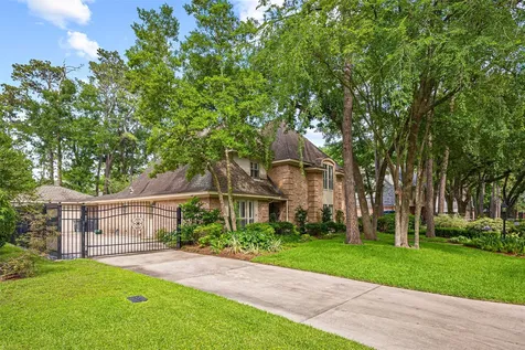 14010 Court Of Regents Houston TX 77069