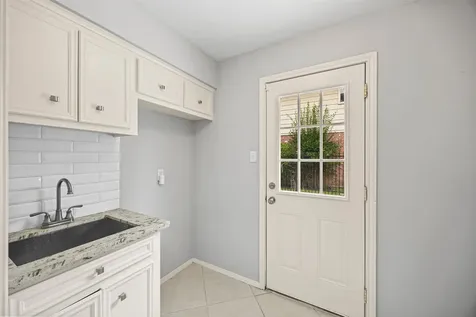 14010 Court Of Regents Houston TX 77069