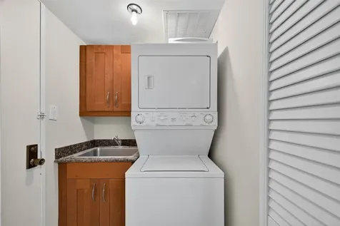 5001 Woodway Drive 1804 Houston TX 77056