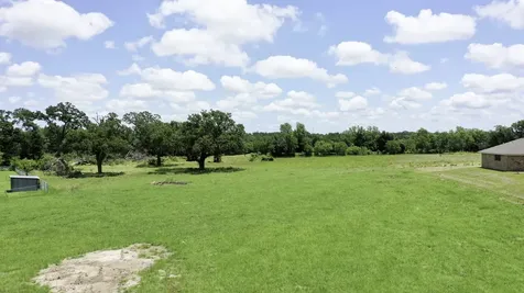 12 Manning Lane Madisonville TX 77864