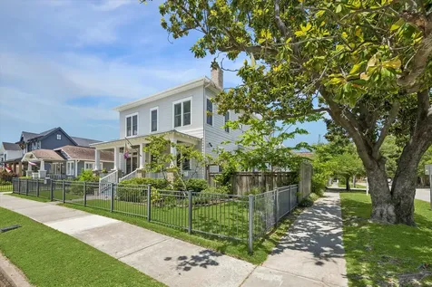 1101 Omar Street Houston TX 77009