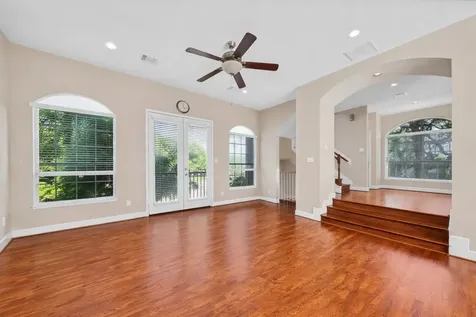 5206 Petty Street Houston TX 77007