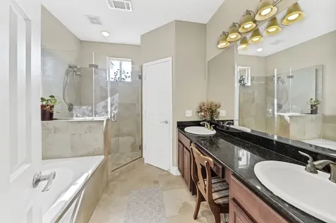 5206 Petty Street Houston TX 77007