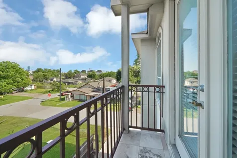 5206 Petty Street Houston TX 77007