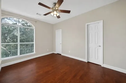 5206 Petty Street Houston TX 77007