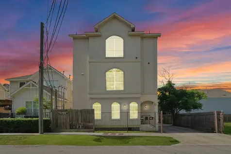 5206 Petty Street Houston TX 77007
