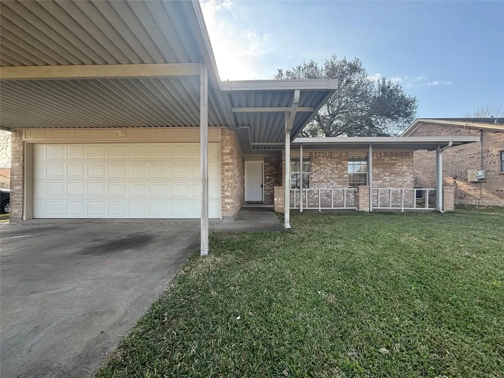 3130 Balzar Drive Dickinson TX 77539