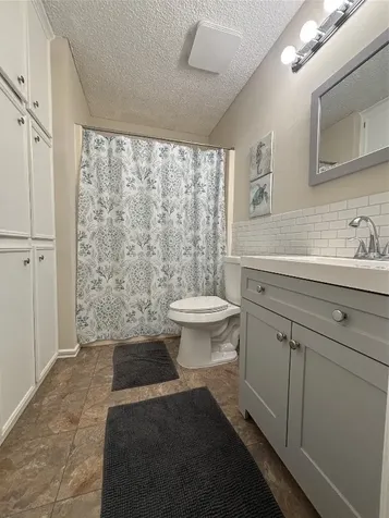3130 Balzar Drive Dickinson TX 77539