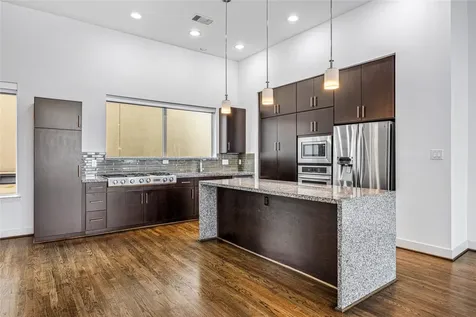 802 W Drew Street Houston TX 77006