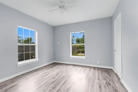 4522 Canal Street Houston TX 77011