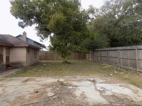 7406 W Fuqua Drive Houston TX 77489