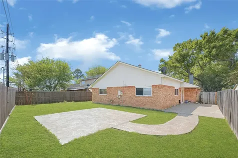 1043 Sierra Shadows Drive Katy TX 77450