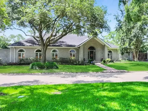 3 Bayou Bend Beaumont TX 77706