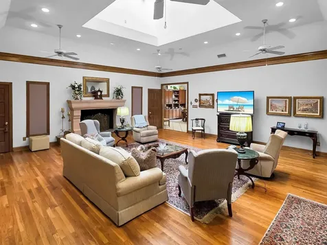 3 Bayou Bend Beaumont TX 77706