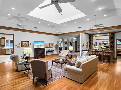 3 Bayou Bend Beaumont TX 77706