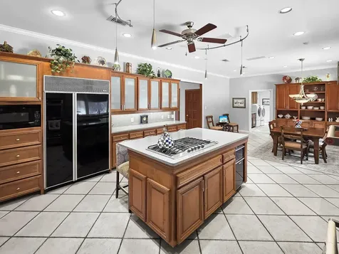 3 Bayou Bend Beaumont TX 77706