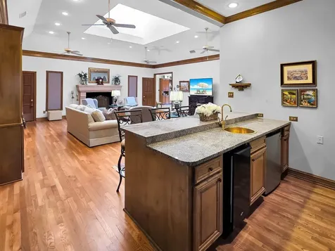 3 Bayou Bend Beaumont TX 77706