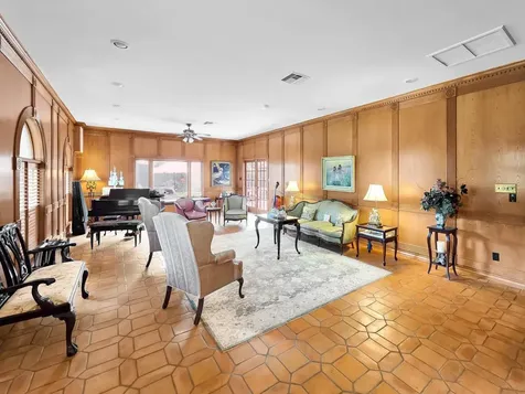 3 Bayou Bend Beaumont TX 77706