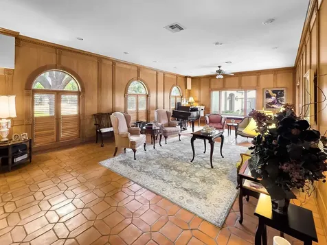 3 Bayou Bend Beaumont TX 77706