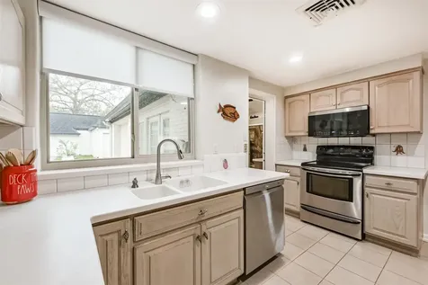 3540 Miramar Drive La Porte TX 77571