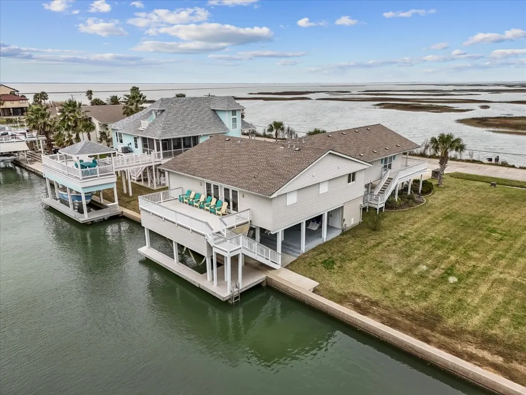 4231 Jolly Roger Road Jamaica Beach TX 77554