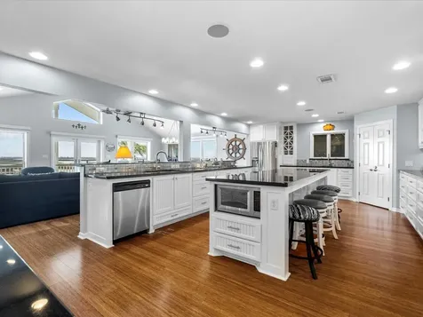 4231 Jolly Roger Road Jamaica Beach TX 77554