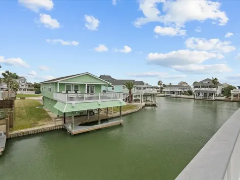 4231 Jolly Roger Road Jamaica Beach TX 77554