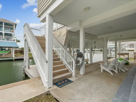 4231 Jolly Roger Road Jamaica Beach TX 77554