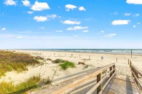 113 Mar Vista Court Surfside Beach TX 77541