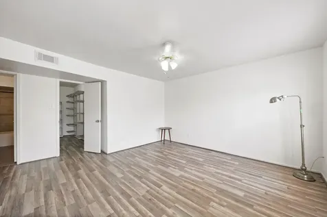 361 N Post Oak Lane 231 Houston TX 77024