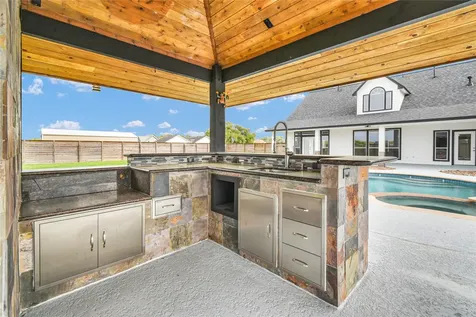 863 Bunkhouse Trail Angleton TX 77515