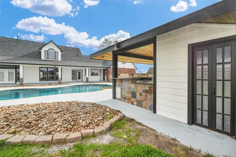 863 Bunkhouse Trail Angleton TX 77515