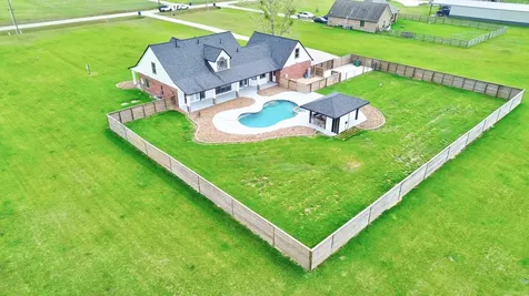 863 Bunkhouse Trail Angleton TX 77515