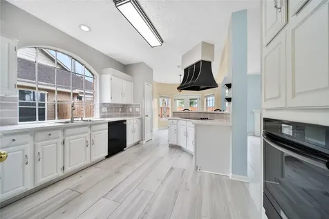 3039 Creek Manor Drive Kingwood TX 77339